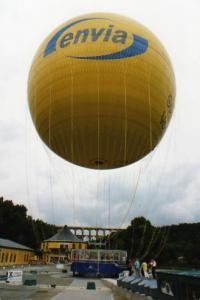 ballon_an_bruecke.jpg